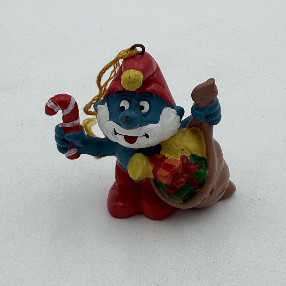 Vintage 1981 Christmas Ornament Schleich Peyo Plastic Papa Smurf Santa Sack 2.5”
